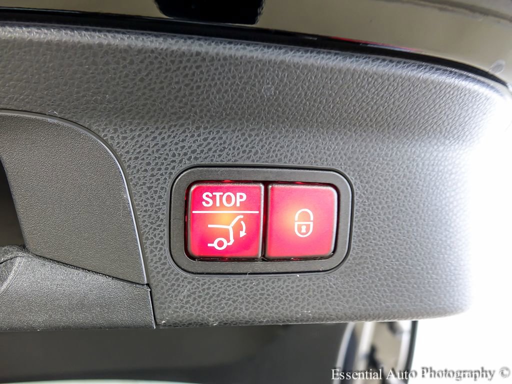 Used 2023 Mercedes-Benz GLC 300 4MATIC Coupe image 25