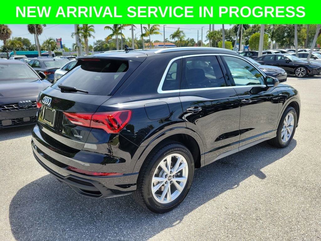 Certified 2025 Audi Q3 2.0T Premium w/ Convenience Package AWD/4WD image 4