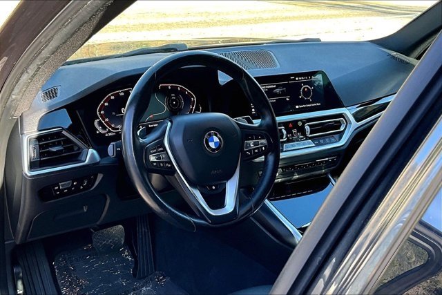 Used 2019 BMW 330i xDrive Sedan w/ Convenience Package image 17