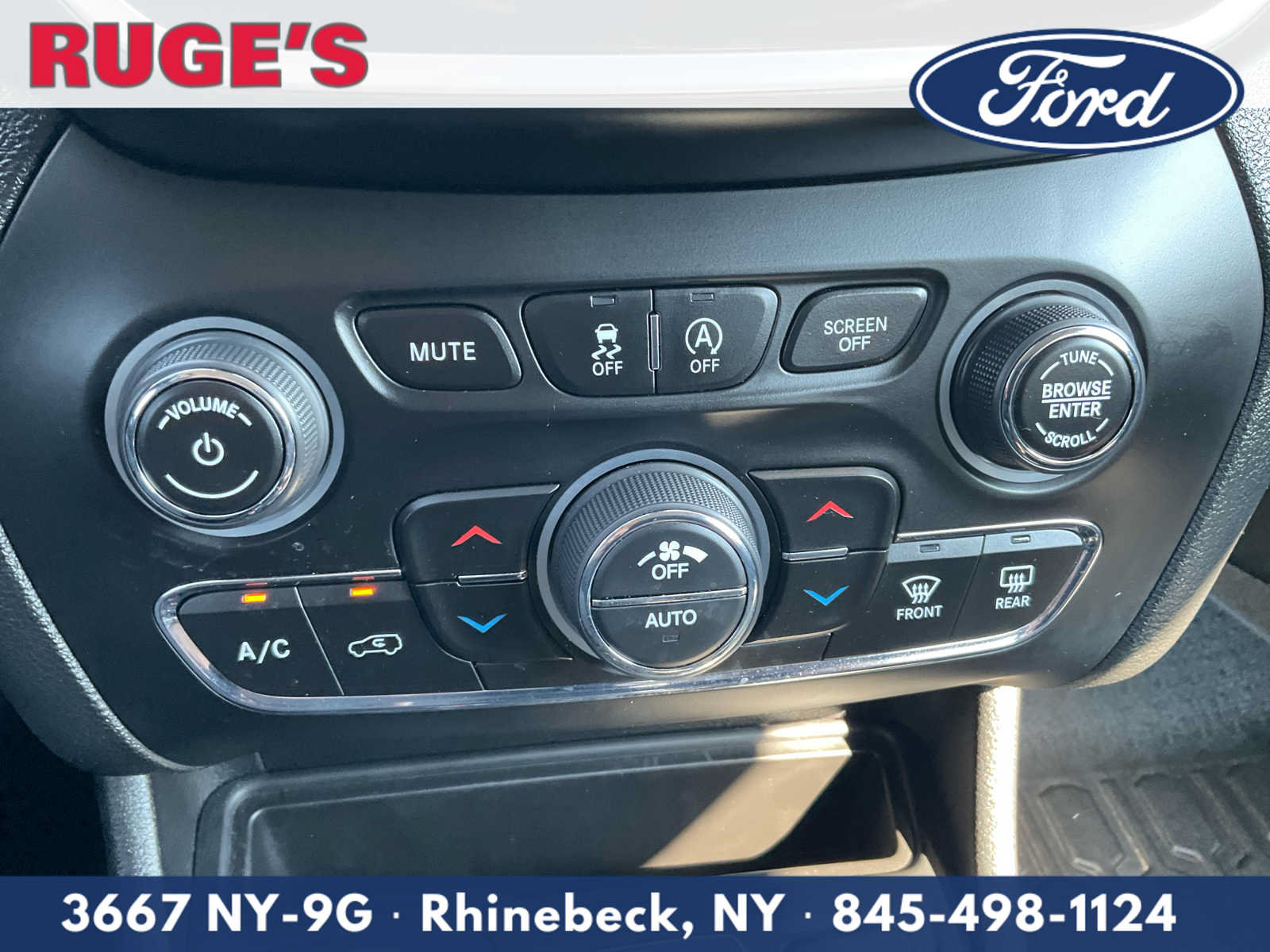 Used 2021 Jeep Cherokee Limited w/ Elite Package AWD/4WD image 23