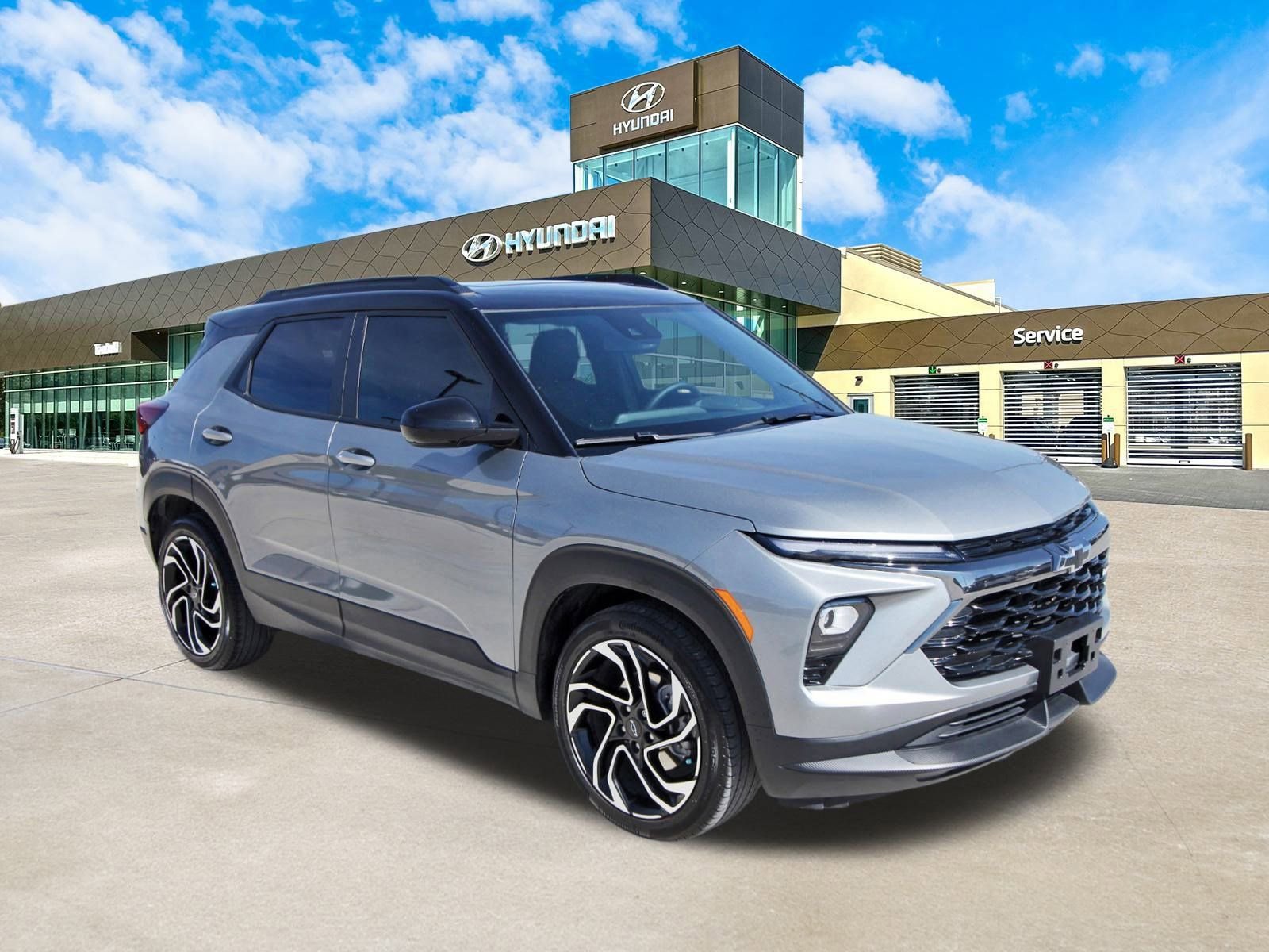 Used 2024 Chevrolet TrailBlazer RS w/ Convenience Package image 3