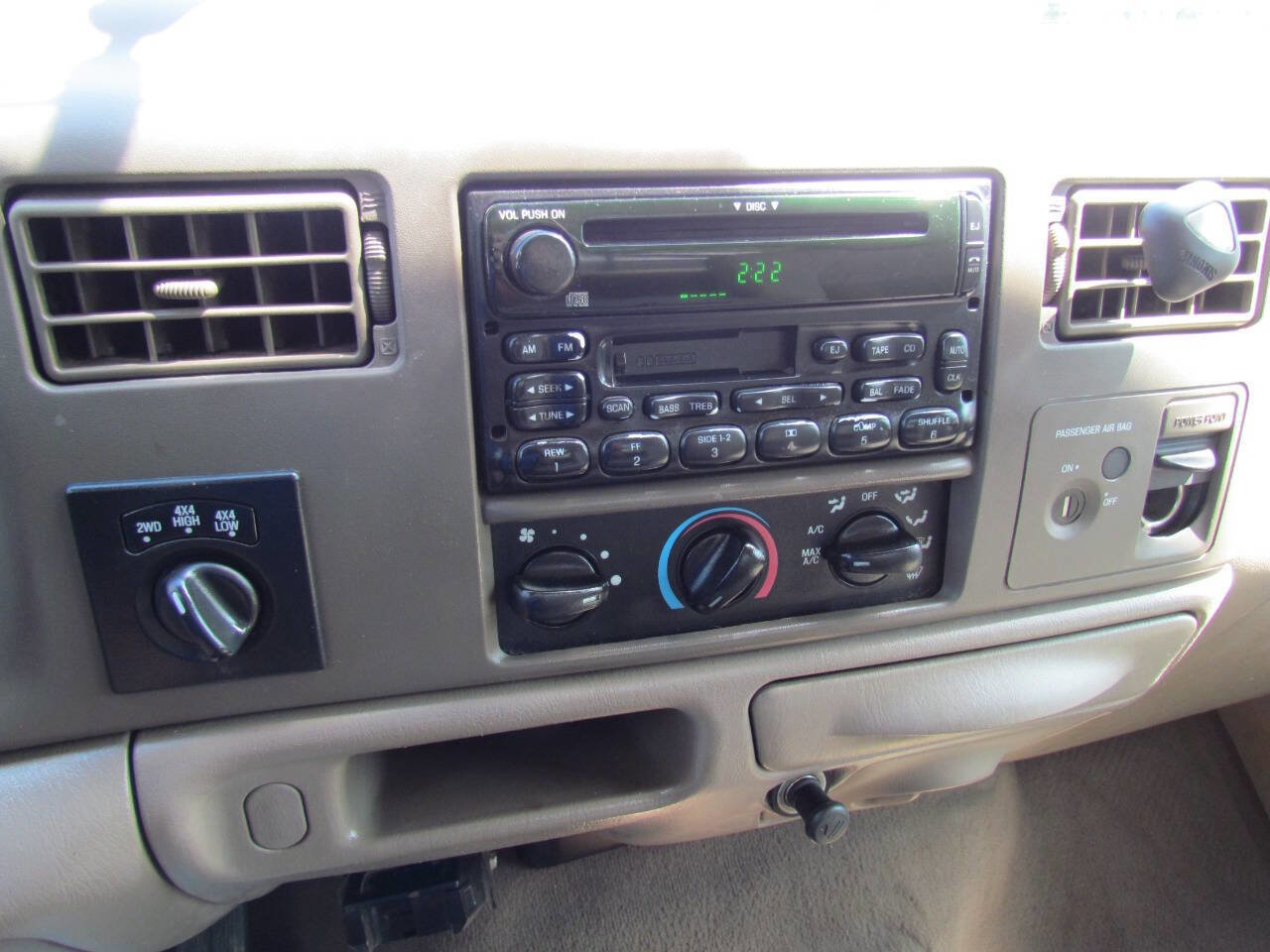 Used 2004 Ford F250 XLT AWD/4WD image 15