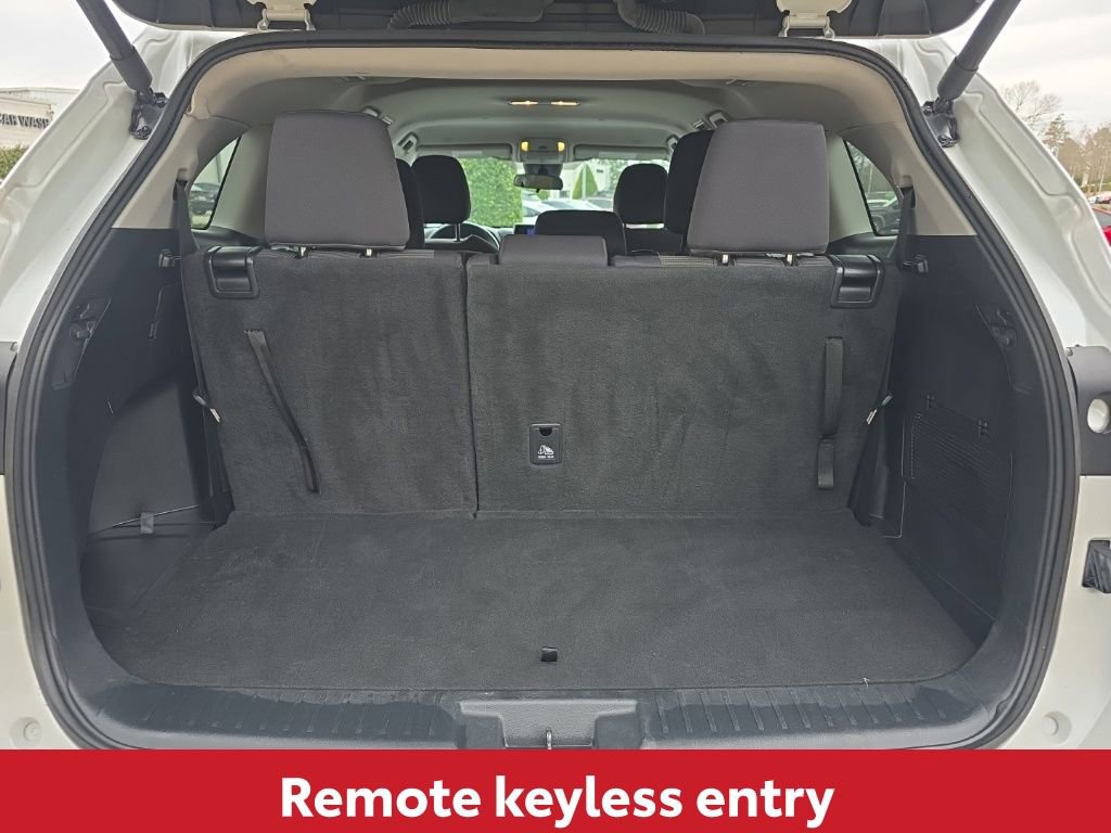 Used 2024 Toyota Highlander LE image 13