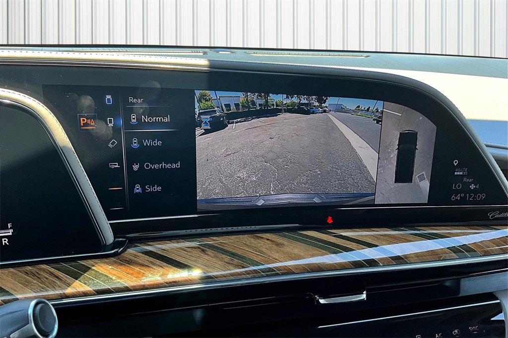 Used 2021 Cadillac Escalade Premium Luxury Platinum w/ Heavy-Duty Trailer Package image 21