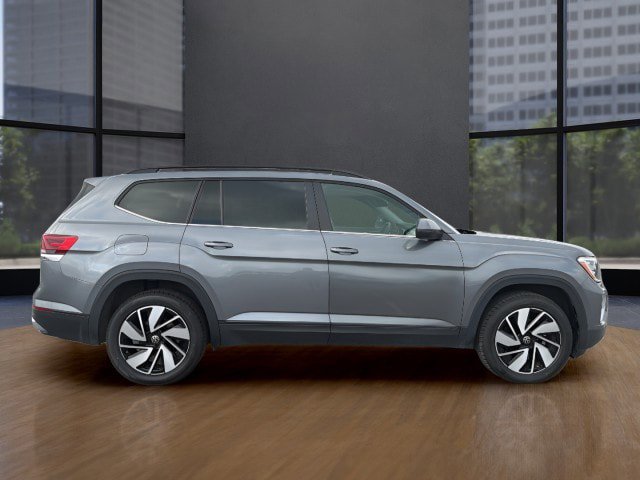 Used 2025 Volkswagen Atlas SE FWD image 17