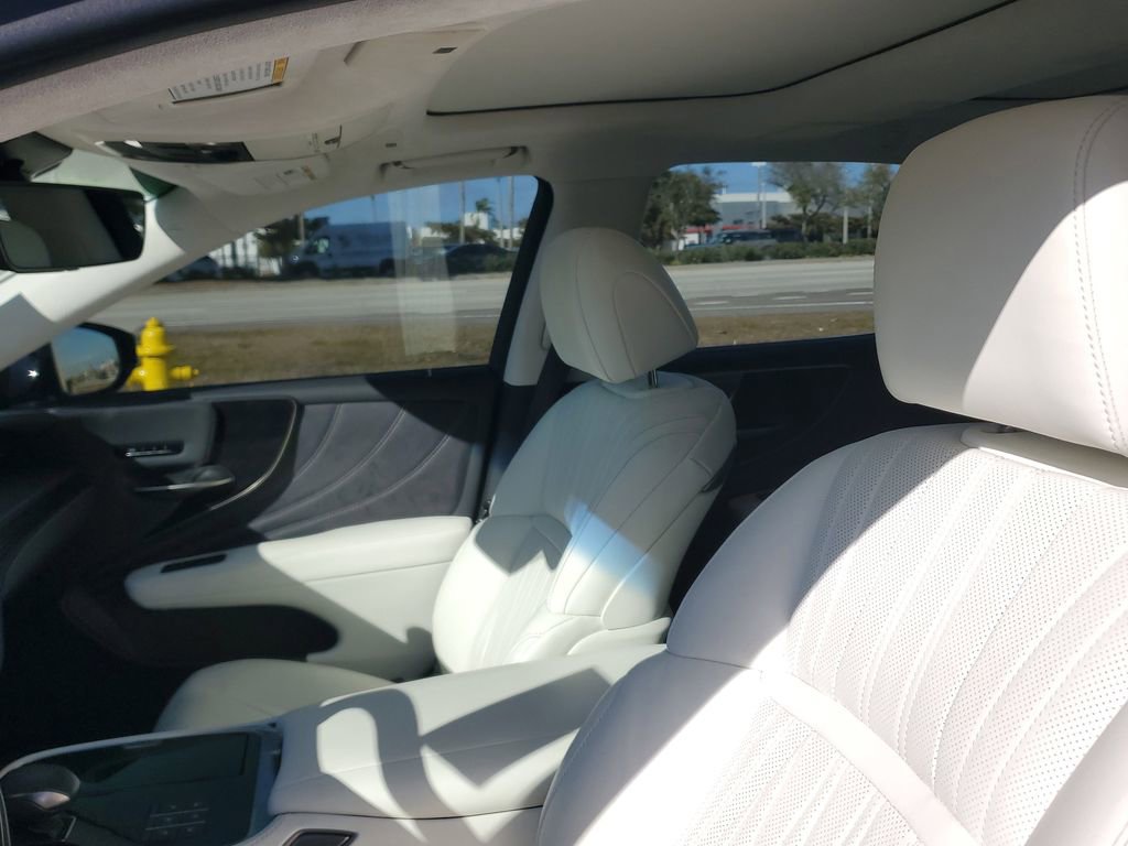 Used 2023 Lexus LS 500 Core w/ Interior Upgrade Package image 21