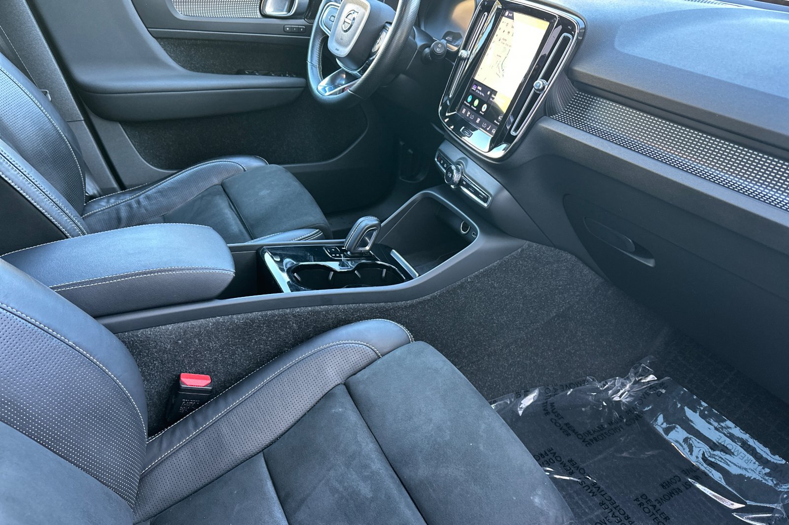 Used 2021 Volvo XC40 P8 Recharge w/ Advanced Package AWD/4WD image 34