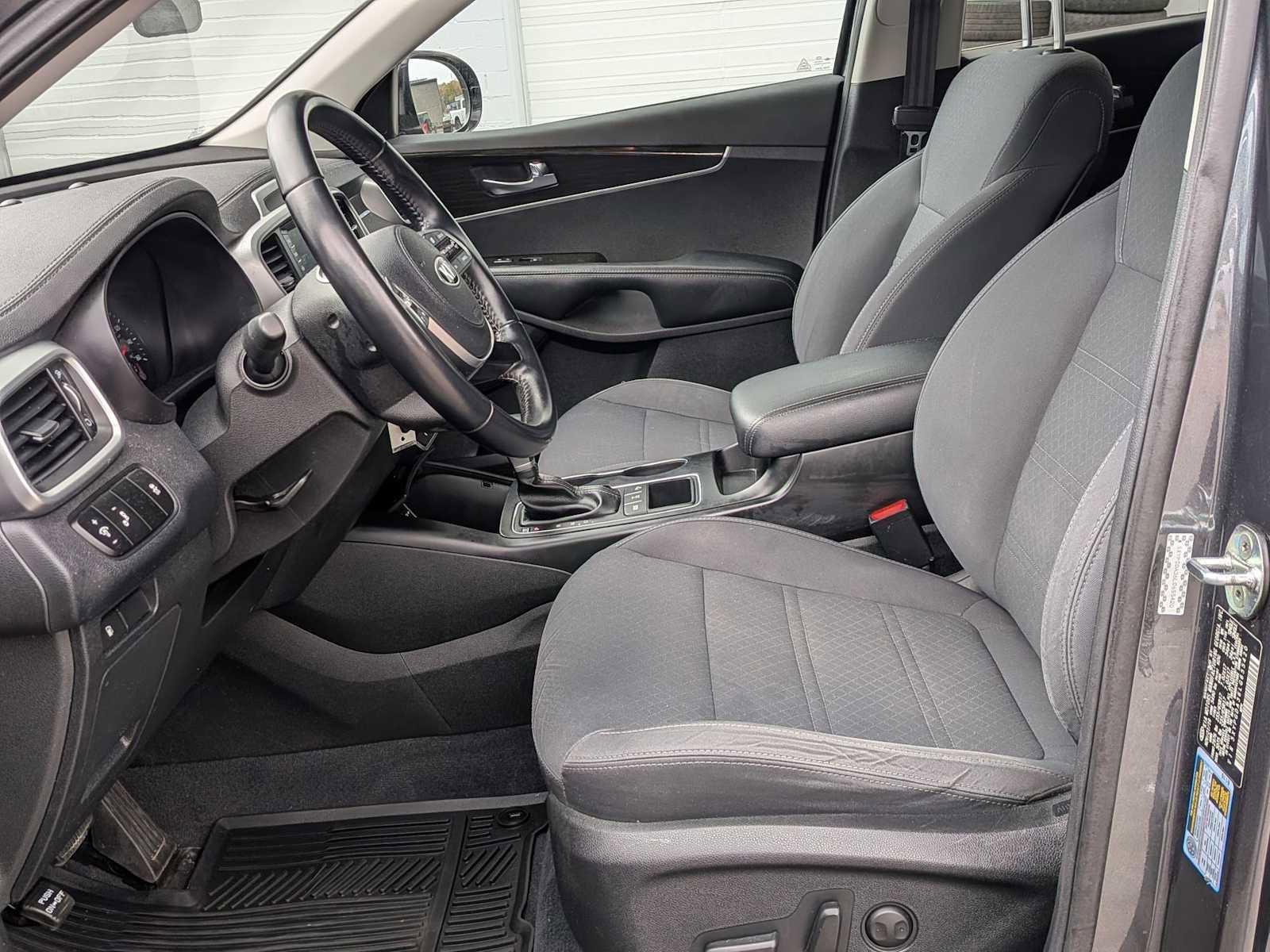 Used 2020 Kia Sorento LX w/ LX I4 Convenience Package AWD/4WD image 13