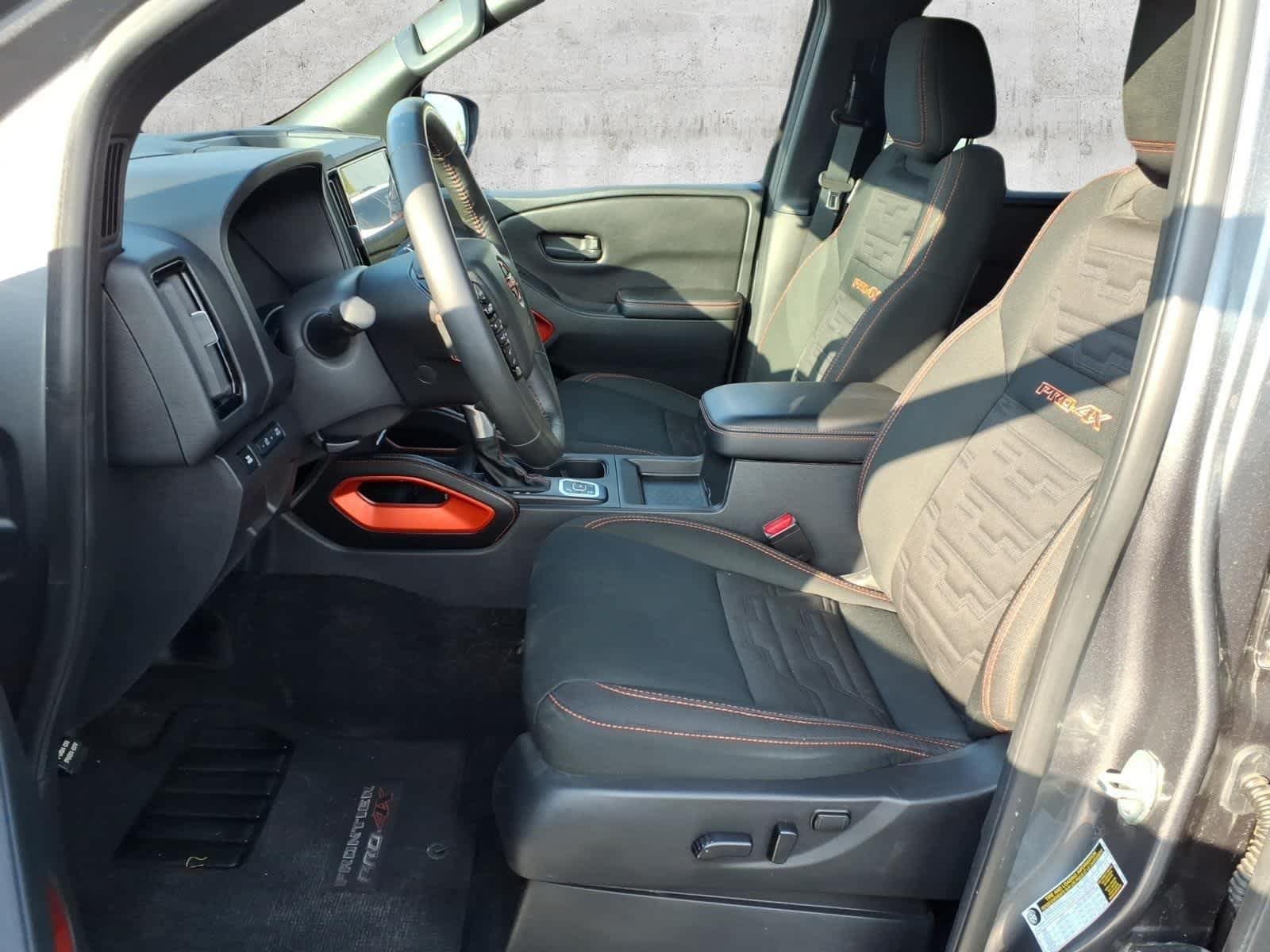 Used 2026 Nissan Frontier PRO-4X AWD/4WD image 4