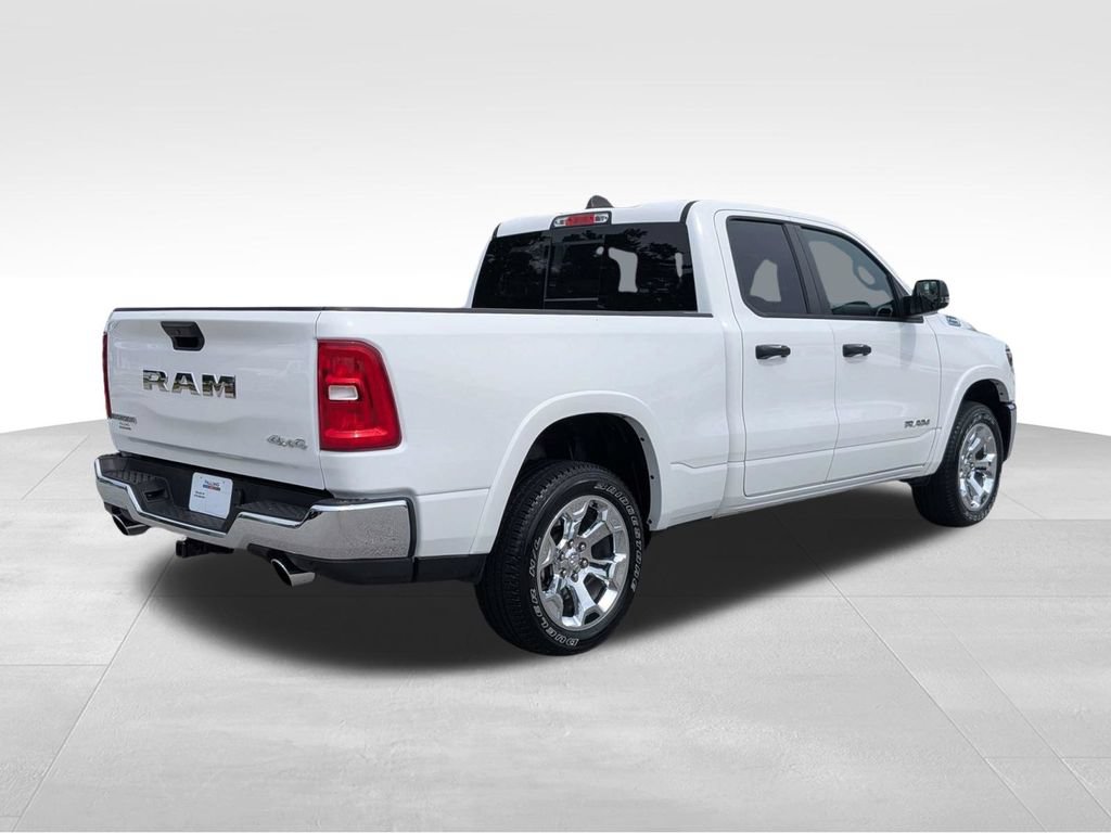 Used 2025 RAM 1500 Big Horn AWD/4WD image 4