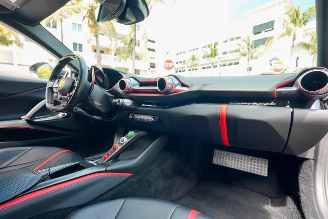 Used 2020 Ferrari 812 Superfast RWD image 88