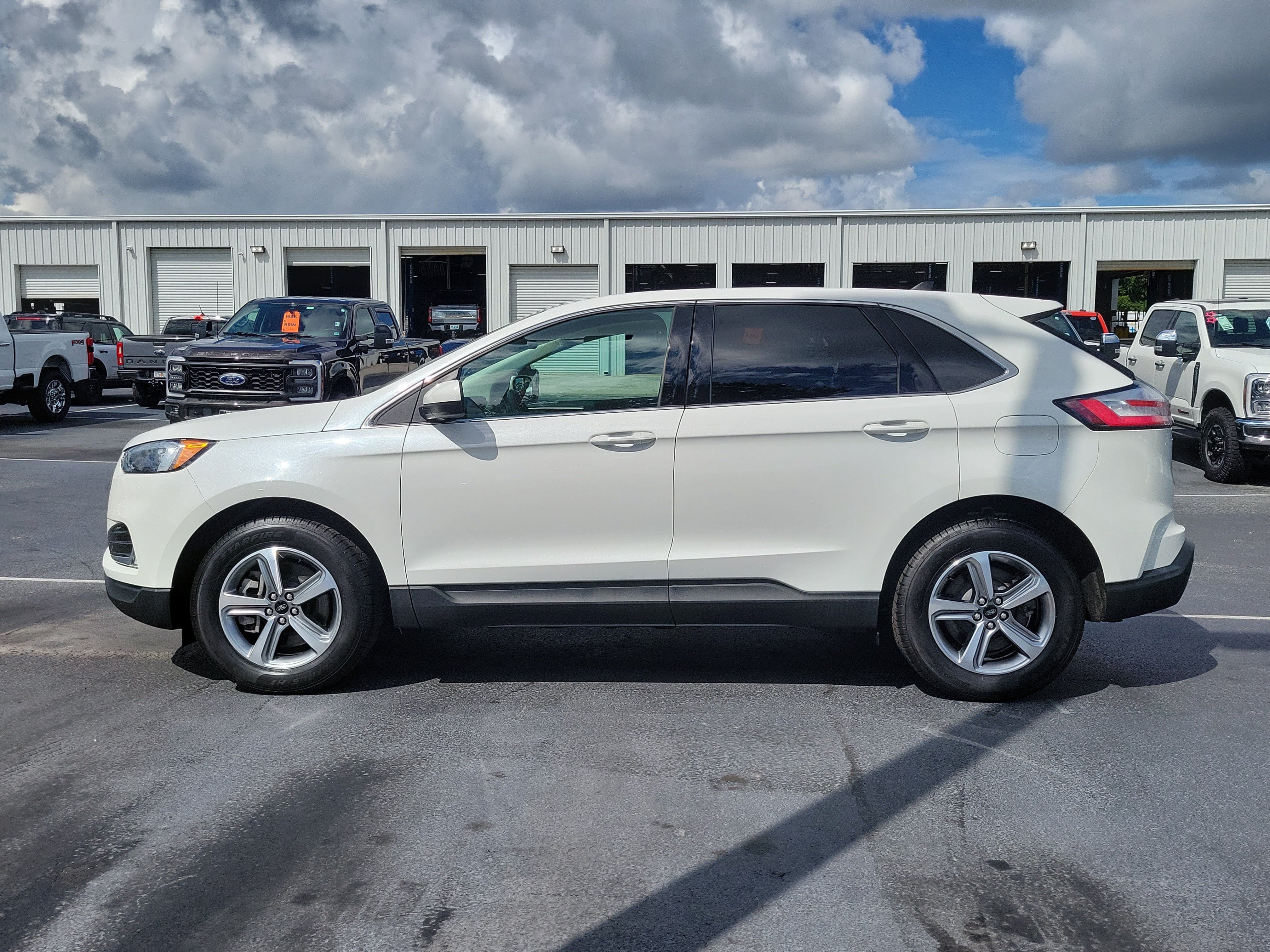 Certified 2023 Ford Edge SEL w/ Convenience Package AWD/4WD image 6