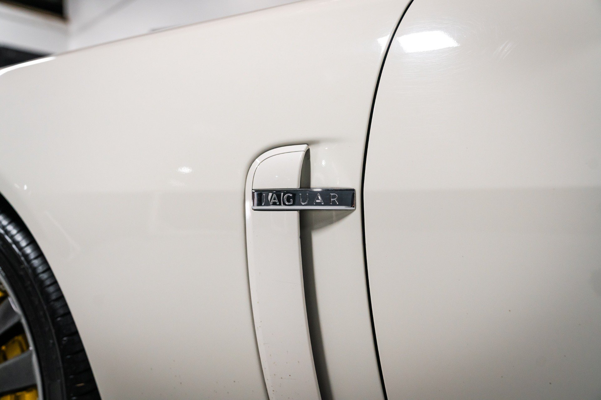 Used 2010 Jaguar XK Coupe RWD image 14