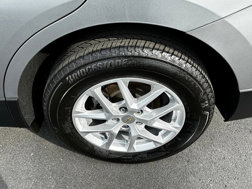 Used 2024 Chevrolet Equinox LT w/ LPO, Floor Liner Package image 16