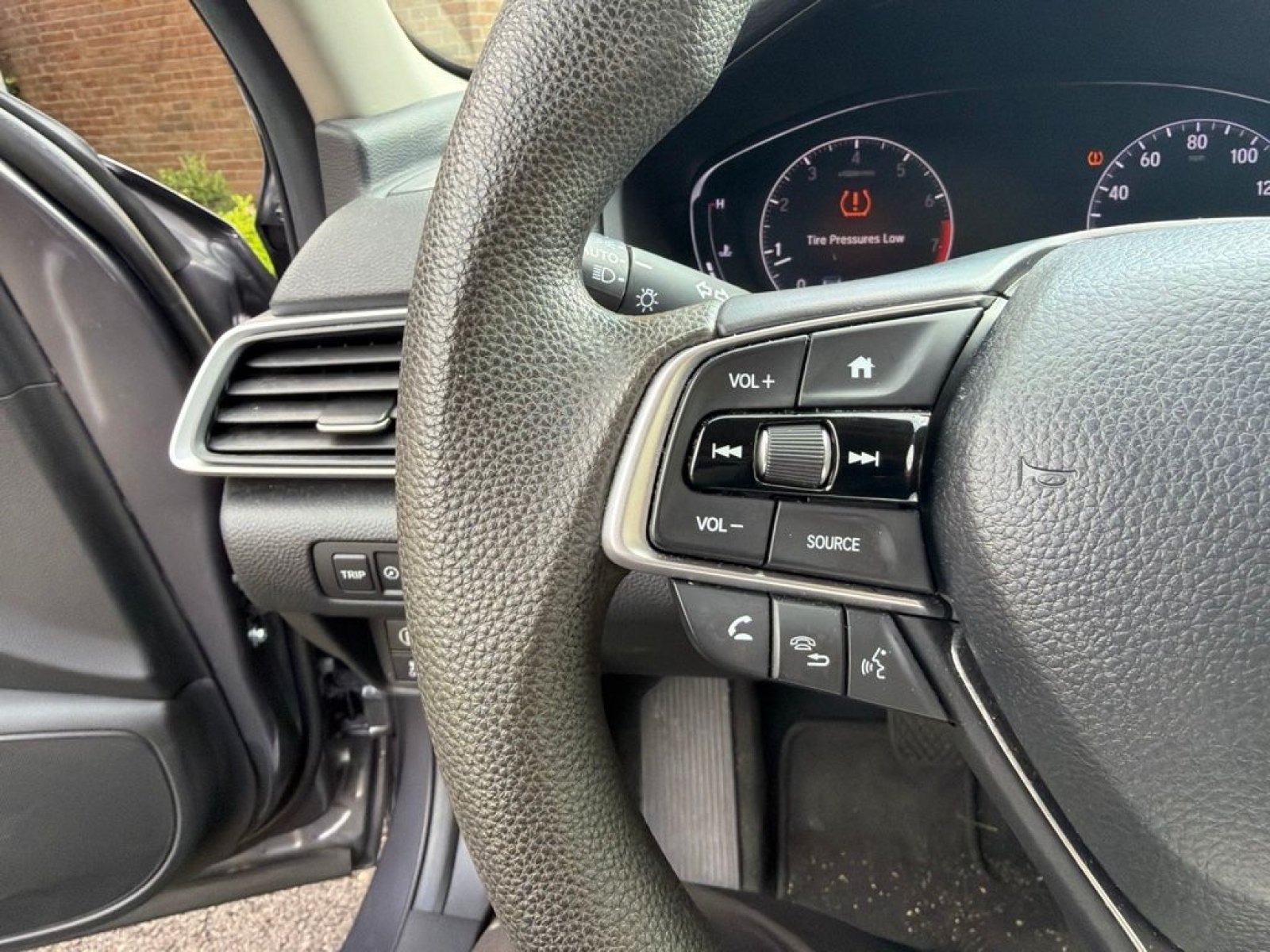 Used 2019 Honda Accord LX image 10