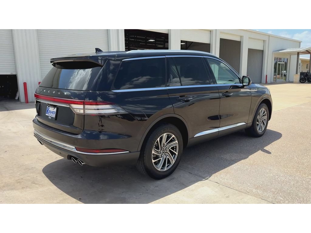 Used 2023 Lincoln Aviator AWD image 8