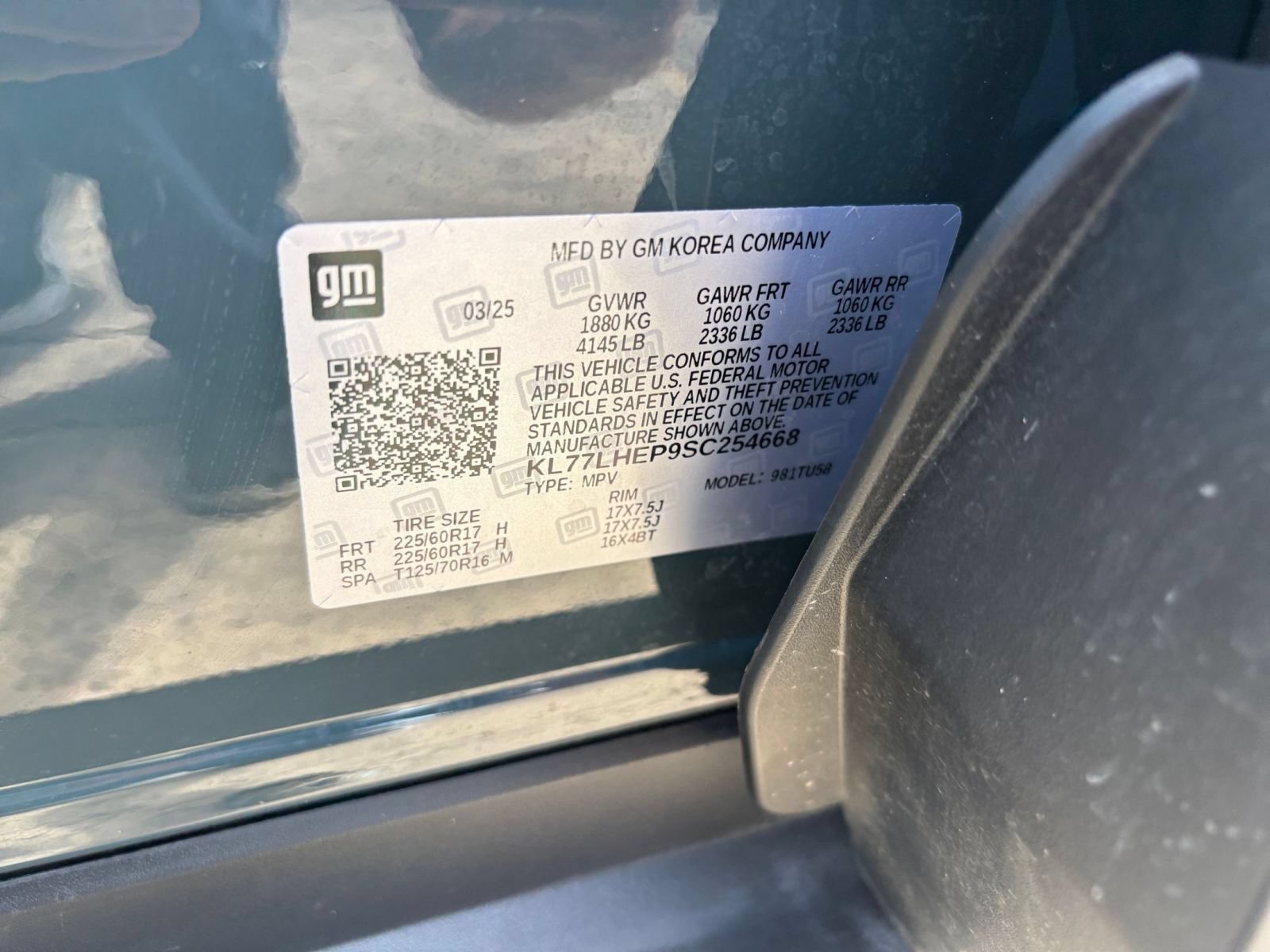 Used 2025 Chevrolet Trax LT w/ LT Convenience Package FWD image 23