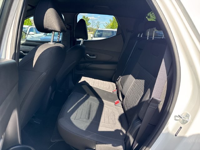 Certified 2025 Hyundai Santa Cruz SE AWD/4WD image 25