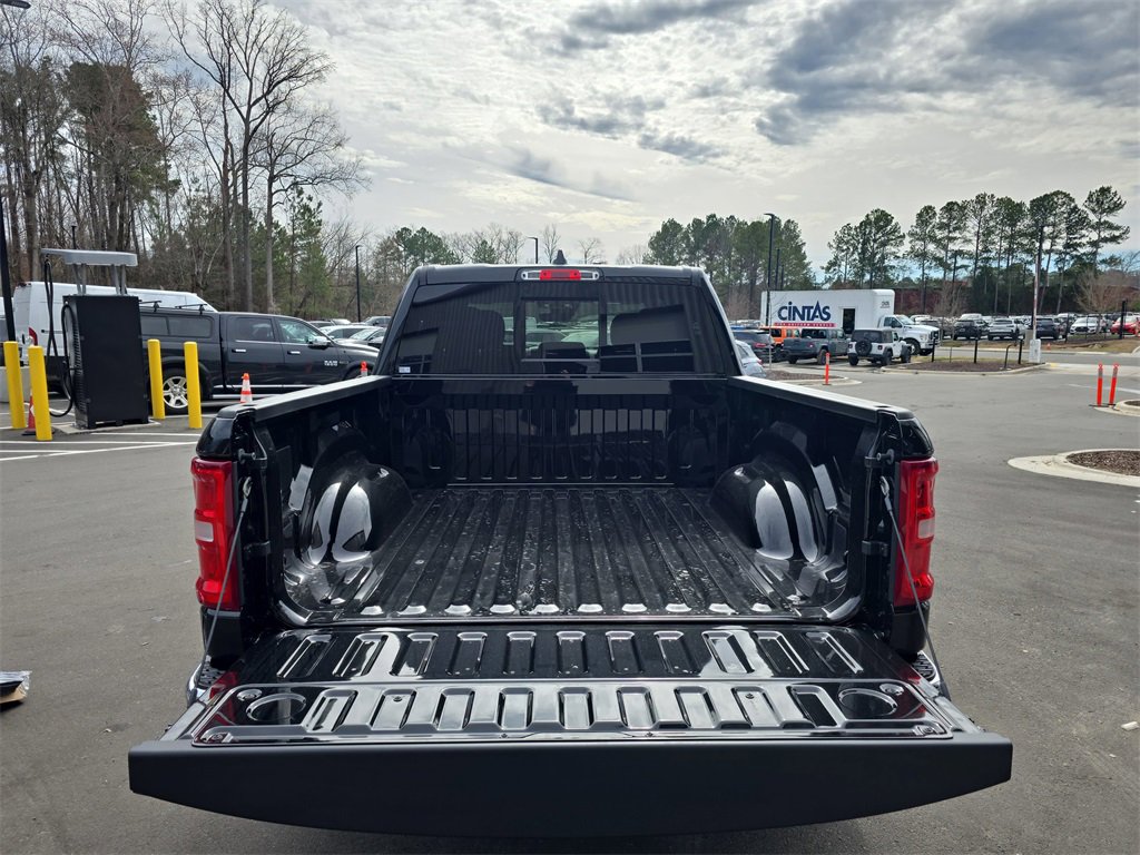 New 2026 RAM 1500 4x4 Crew Cab image 13
