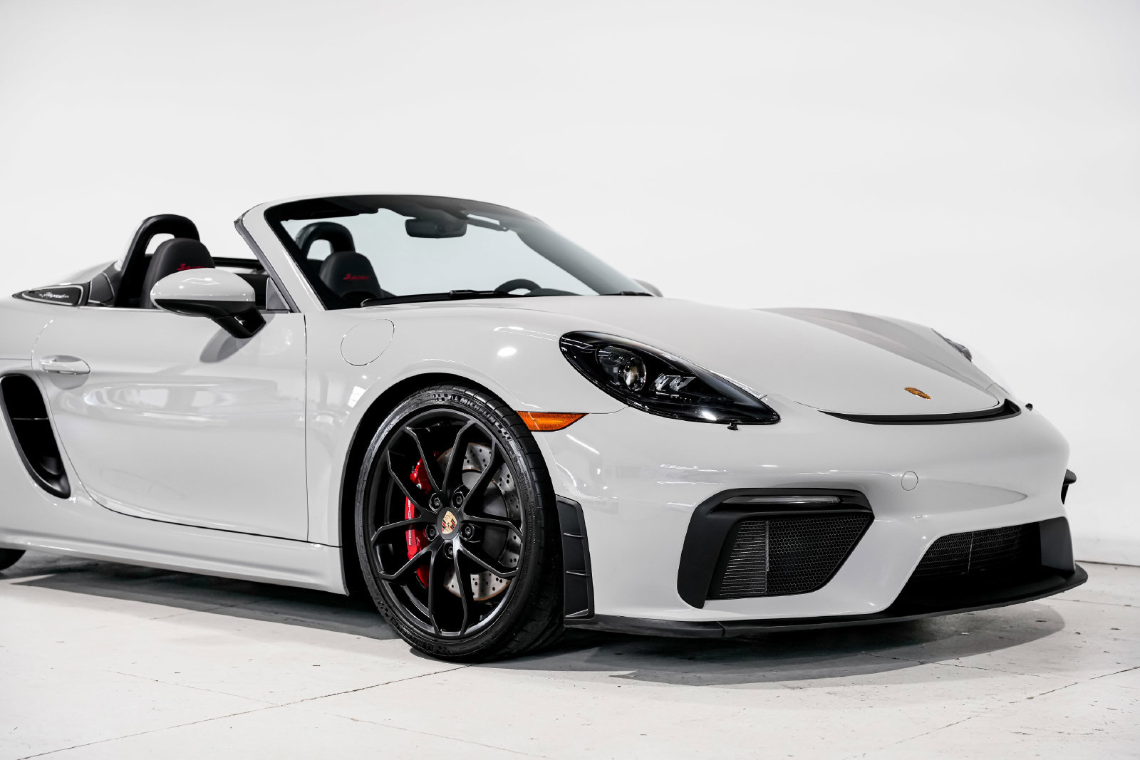 Used 2022 Porsche 718 Boxster Spyder RWD image 38