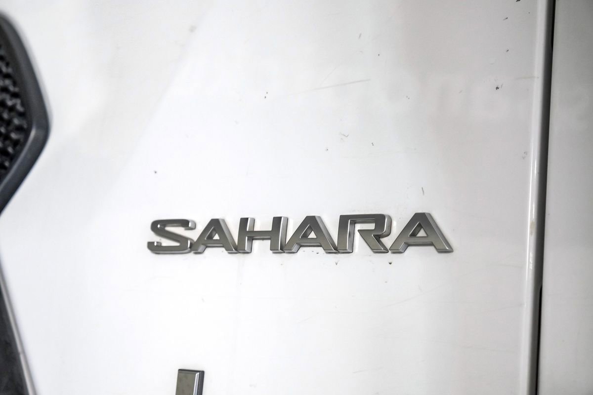 Used 2018 Jeep Wrangler Unlimited Sahara AWD/4WD image 41