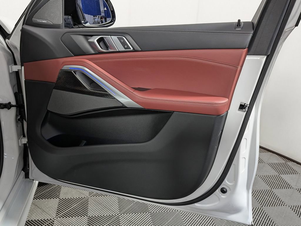 Used 2026 BMW X6 M60i image 32