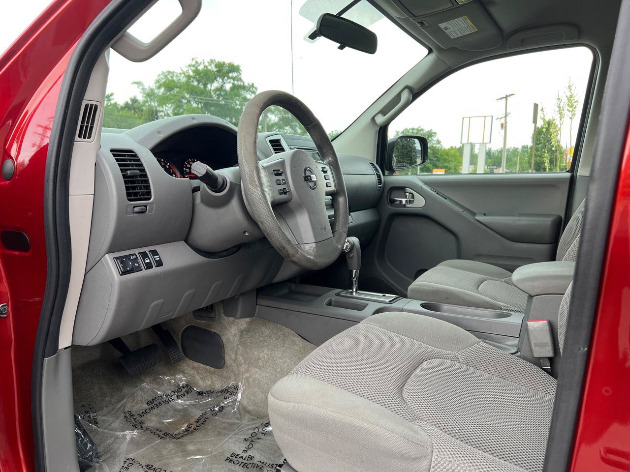 Used 2016 Nissan Frontier SV AWD/4WD image 16