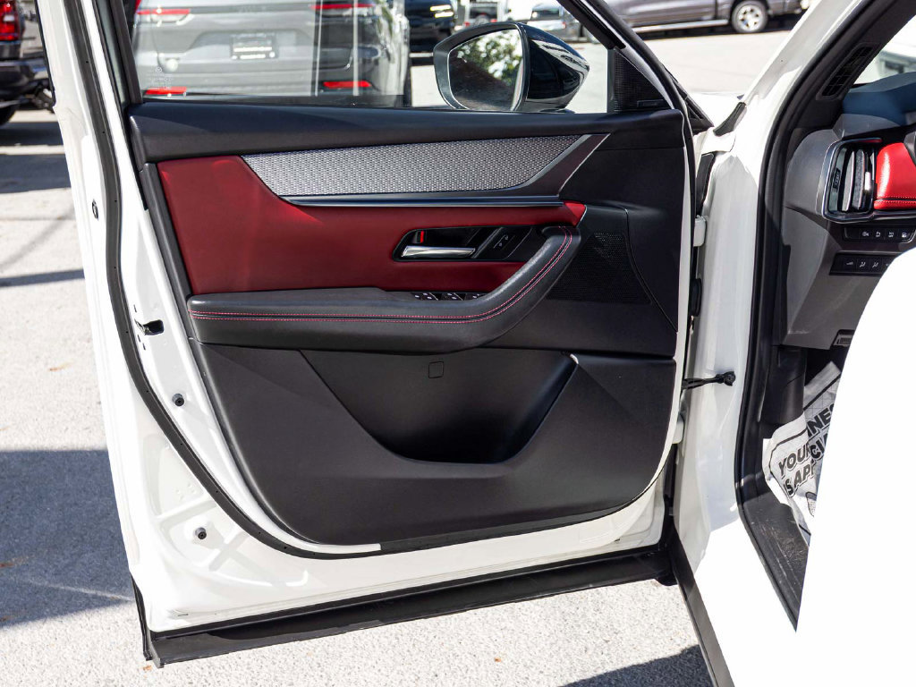 Used 2025 MAZDA CX-70 Plug-In Hybrid w/ Premium Plus AWD/4WD image 10