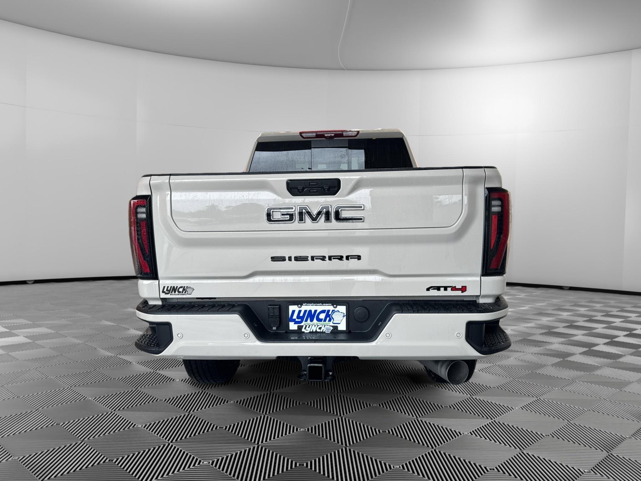New 2026 GMC Sierra 2500 AT4 w/ AT4 Premium Plus Package AWD/4WD image 4