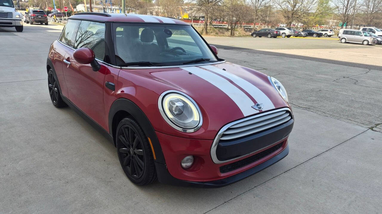 Used 2015 MINI Cooper 2-Door Hardtop image 9