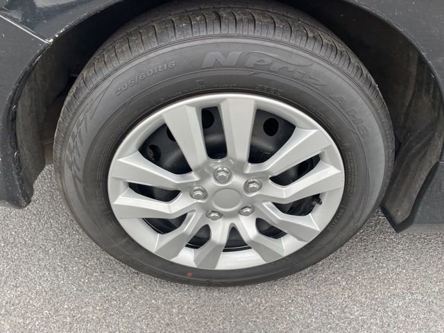 Used 2019 Honda Civic LX image 9