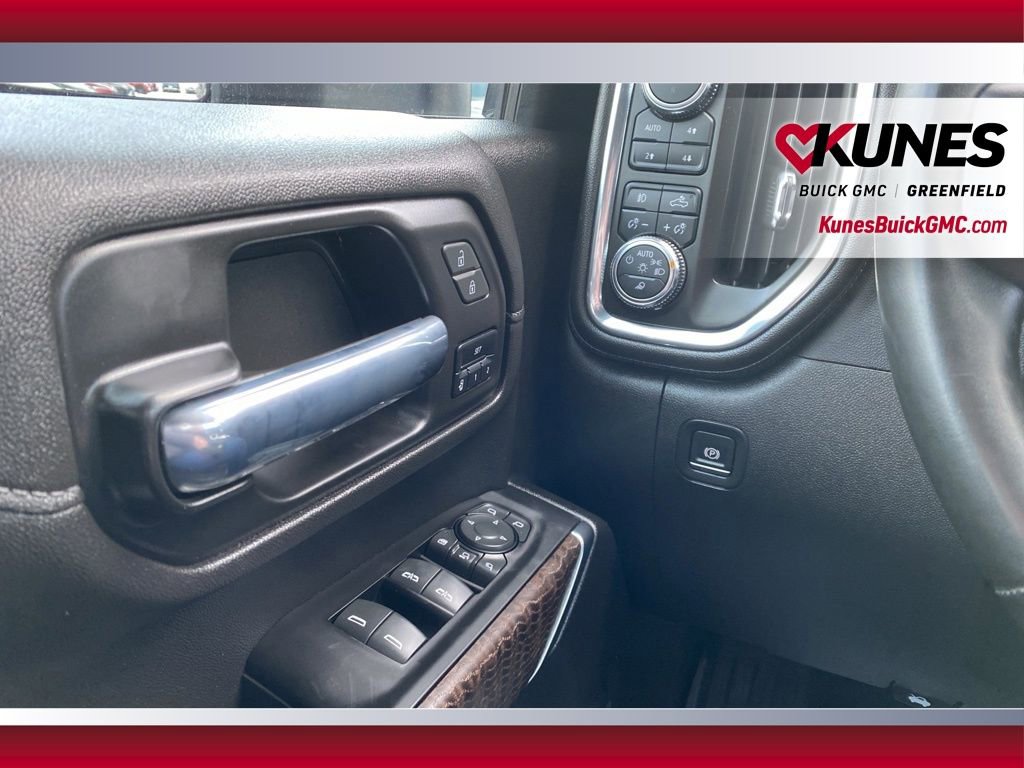Used 2023 GMC Sierra 3500 Denali w/ Denali Black Diamond Edition image 27