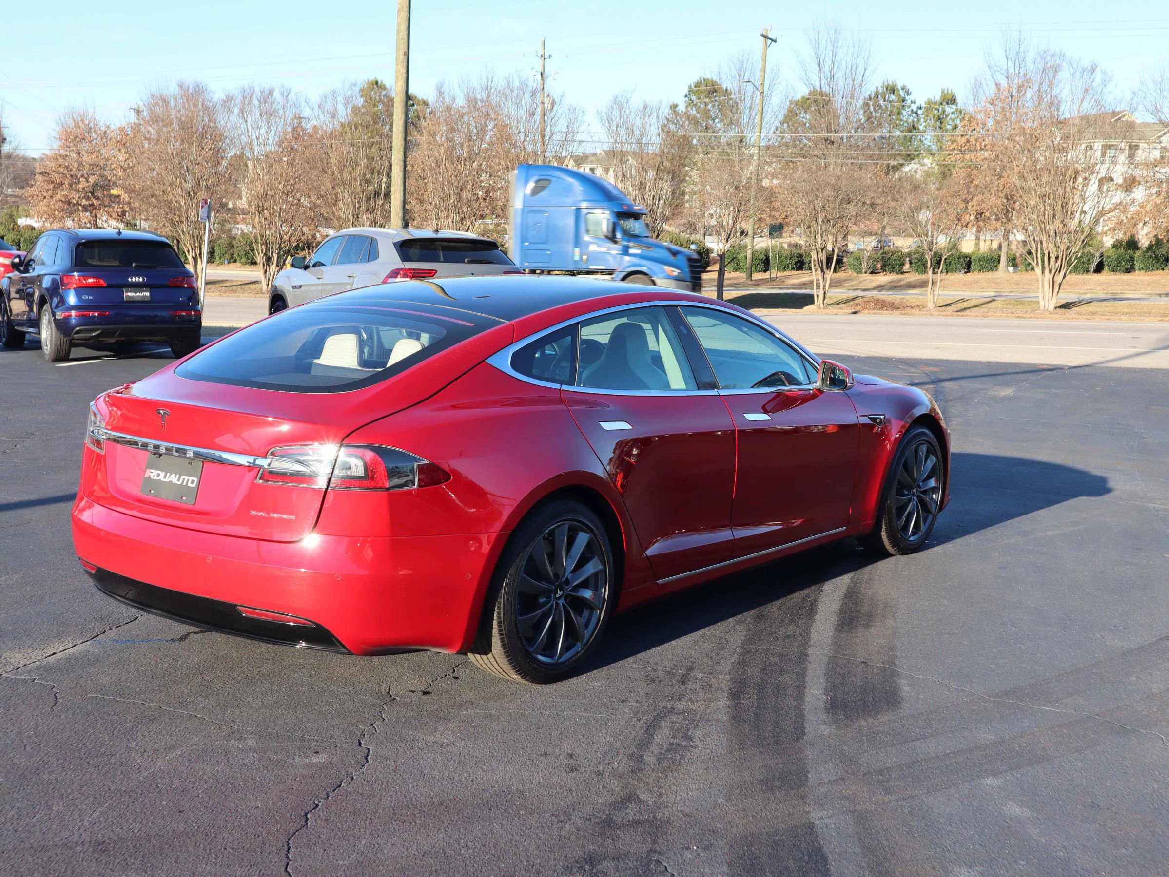 Used 2019 Tesla Model S Long Range image 11