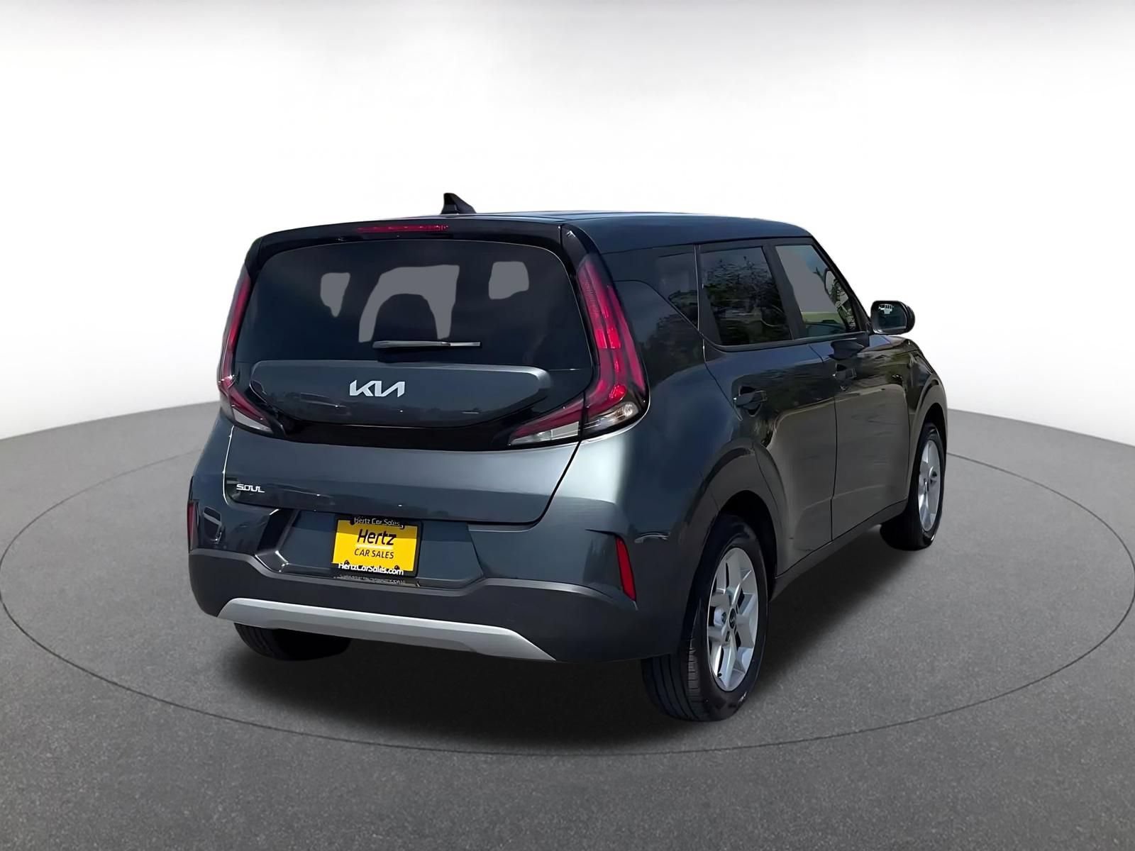 Used 2025 Kia Soul LX w/ LX Technology Package FWD image 13
