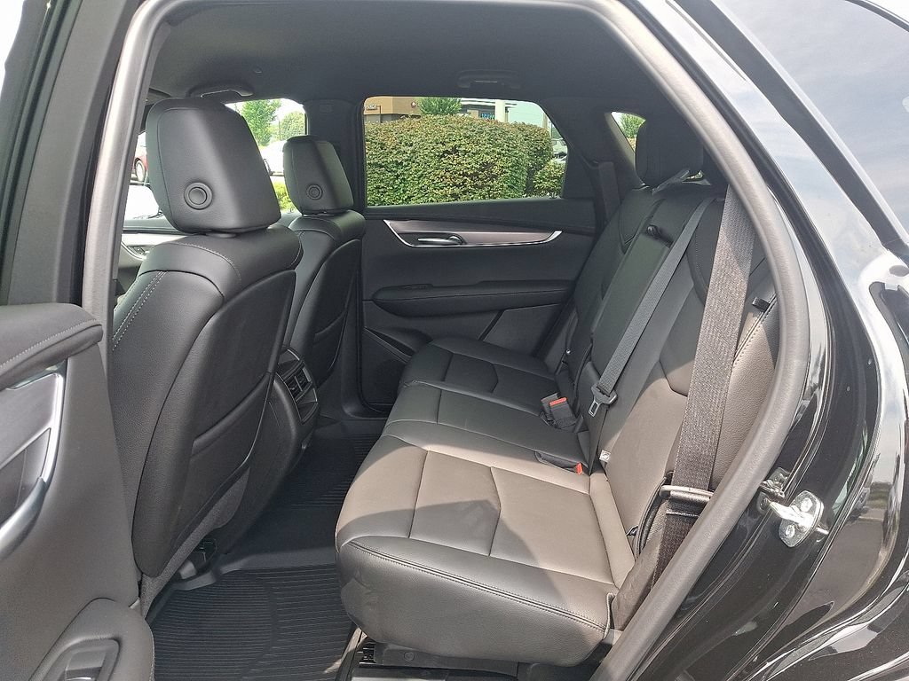 New 2026 Cadillac XT5 Luxury w/ LPO, Floor Liner Package AWD/4WD image 5
