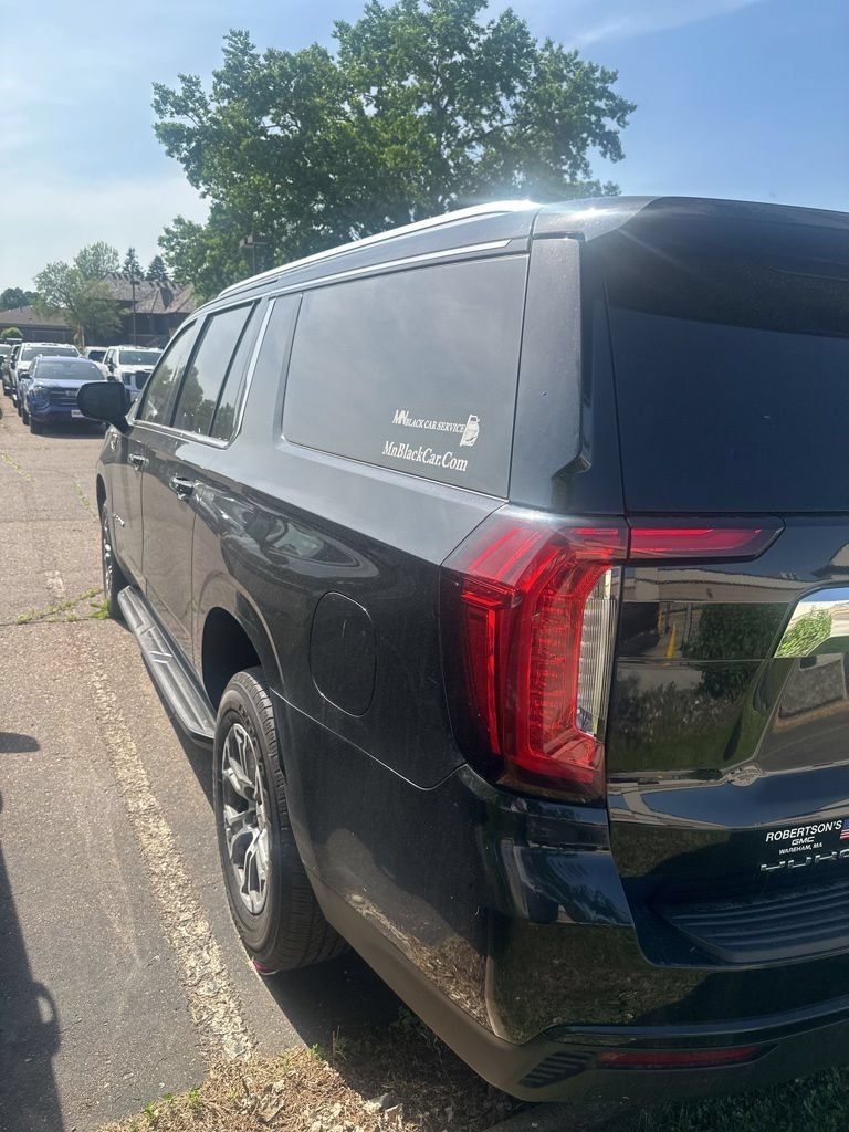 Used 2021 GMC Yukon XL SLE w/ Gmc Pro Safety Plus Package AWD/4WD image 13