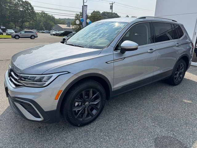 Certified 2024 Volkswagen Tiguan SE