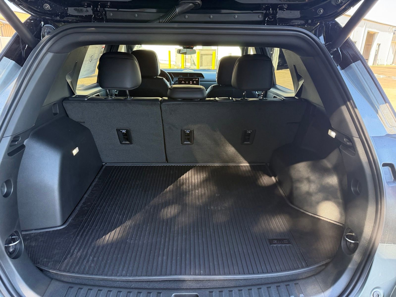 New 2026 GMC Terrain AT4 w/ LPO, Floor Liner Package image 36