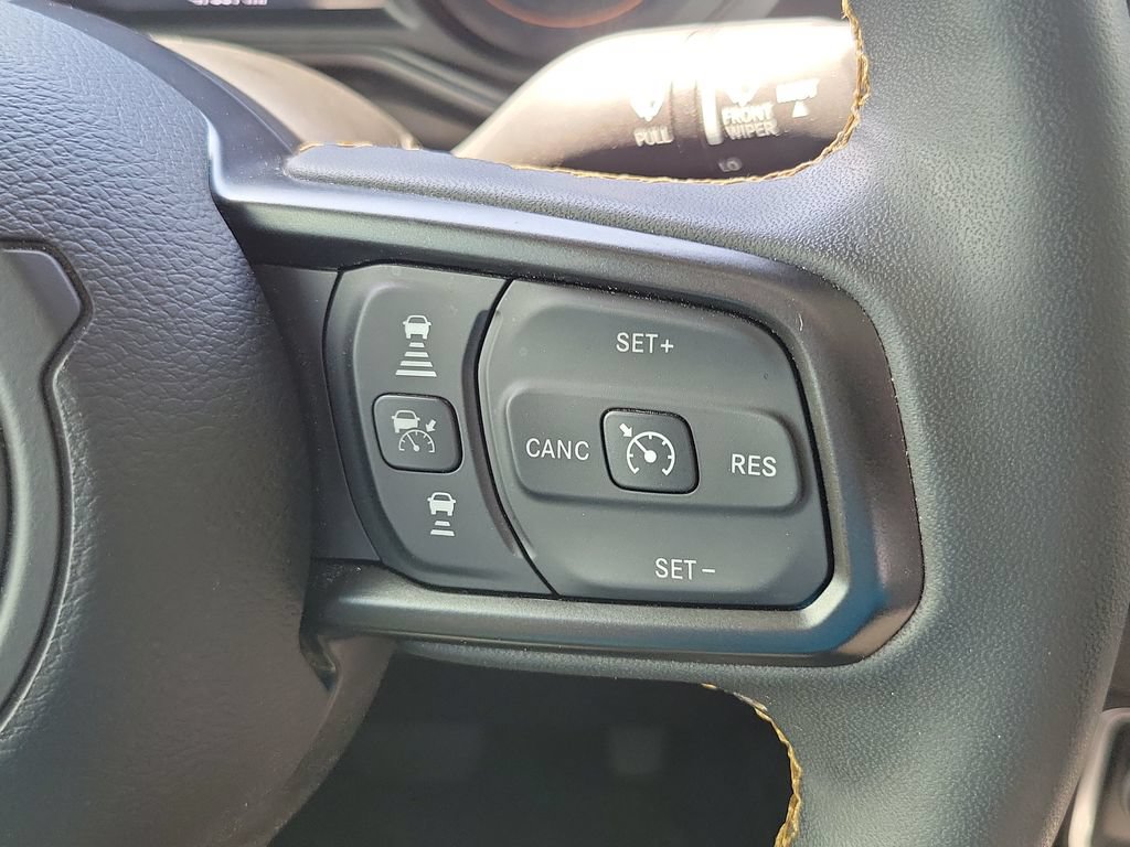 Used 2024 Jeep Gladiator Sport AWD/4WD image 14