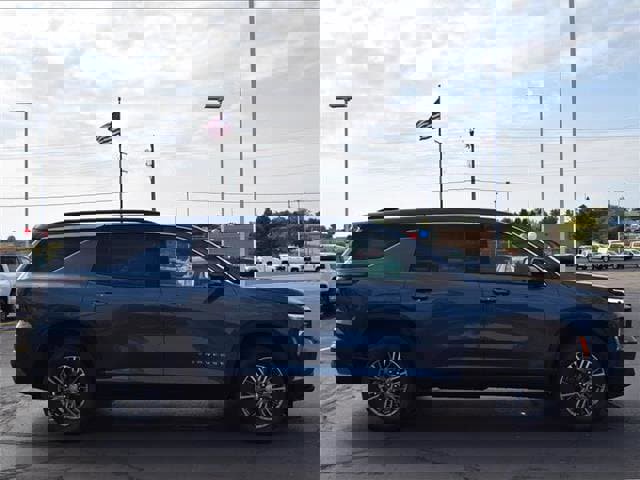 New 2026 Chevrolet Traverse LT image 4