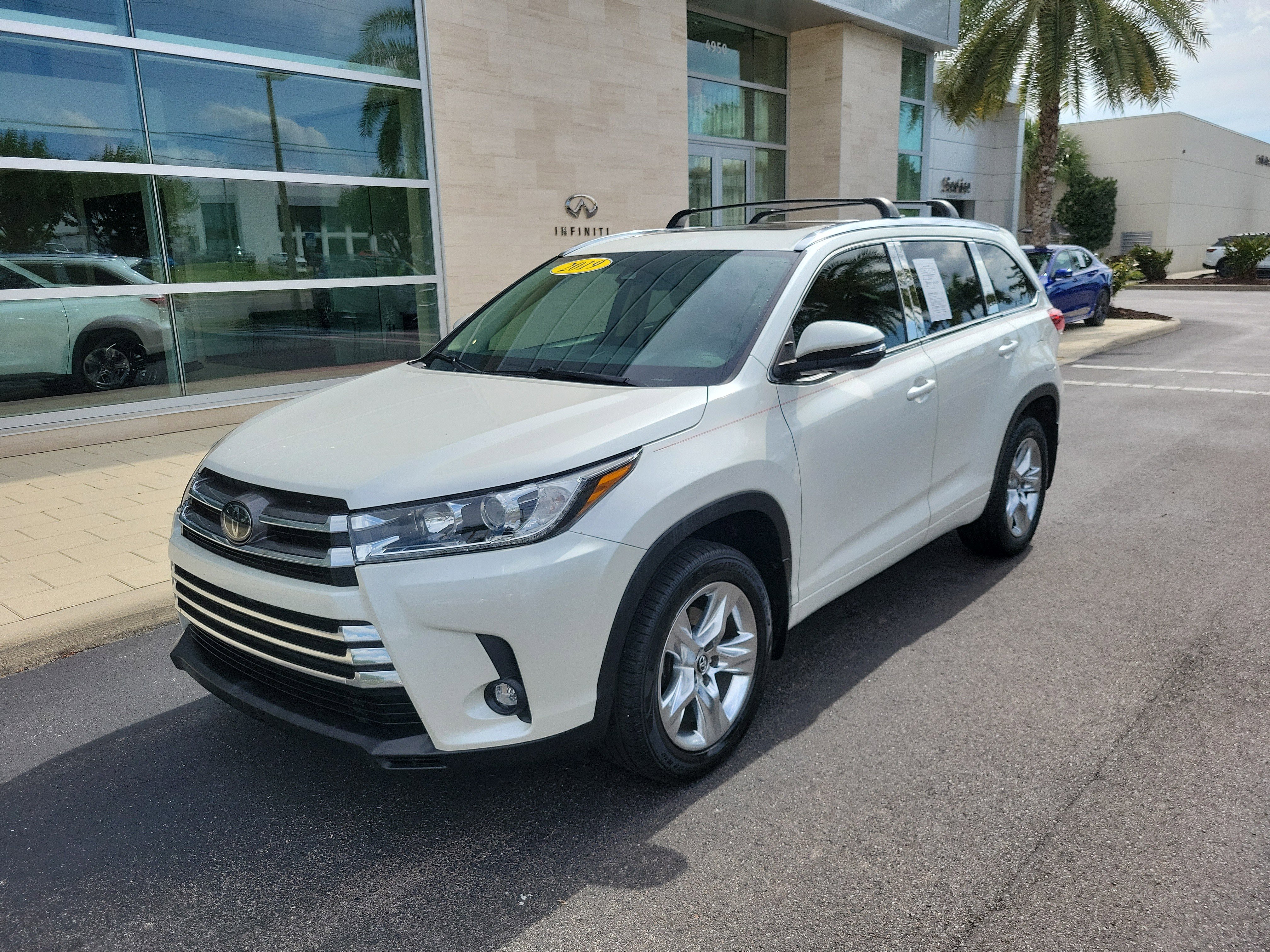 Used 2019 Toyota Highlander Limited FWD image 8
