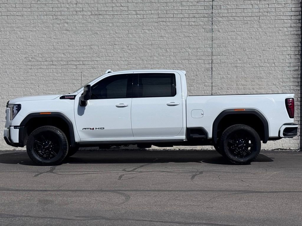 Used 2024 GMC Sierra 2500 AT4 w/ AT4 Premium Plus Package image 9