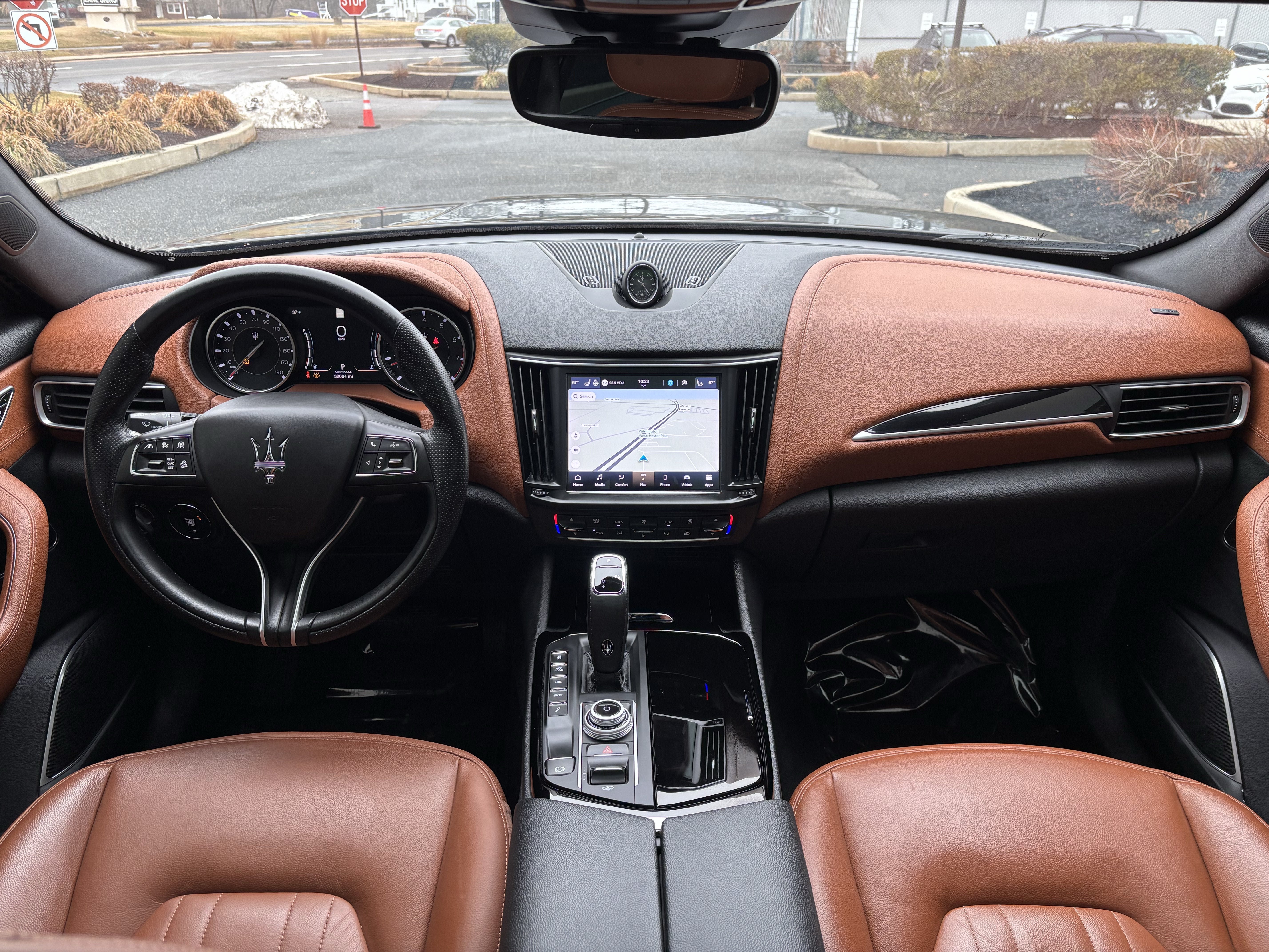 Used 2022 Maserati Levante GT AWD/4WD image 15