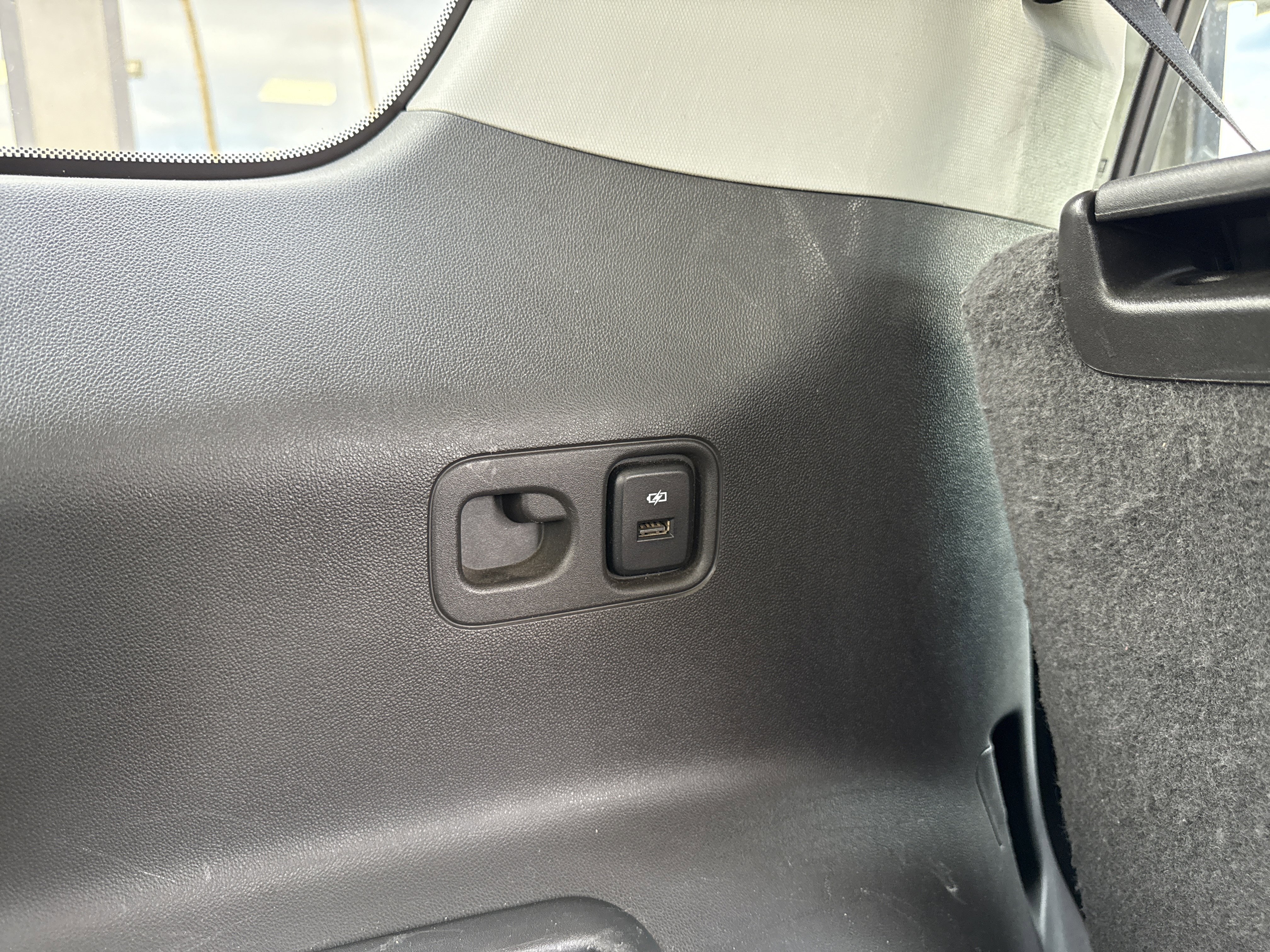 Used 2020 GMC Acadia SLT image 72