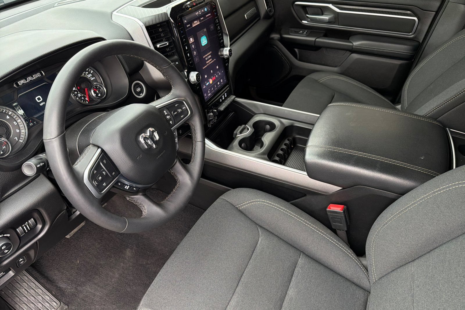 Used 2025 RAM 1500 Big Horn AWD/4WD image 9