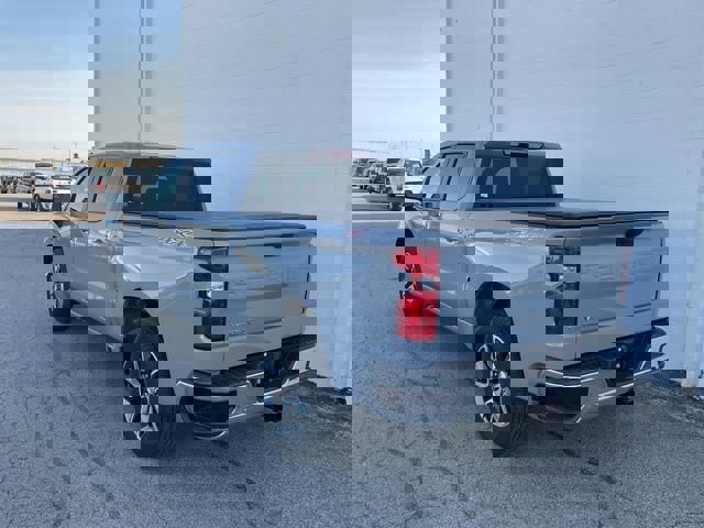 Used 2024 Chevrolet Silverado 1500 LT image 38