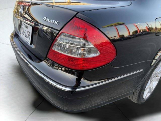 Used 2008 Mercedes-Benz E 350 4MATIC Sedan image 14