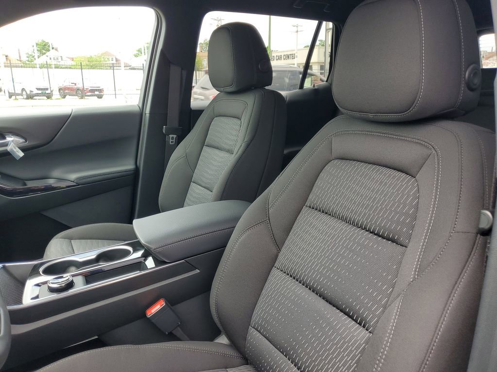 New 2026 Chevrolet Equinox LT w/ Midnight Edition FWD image 15