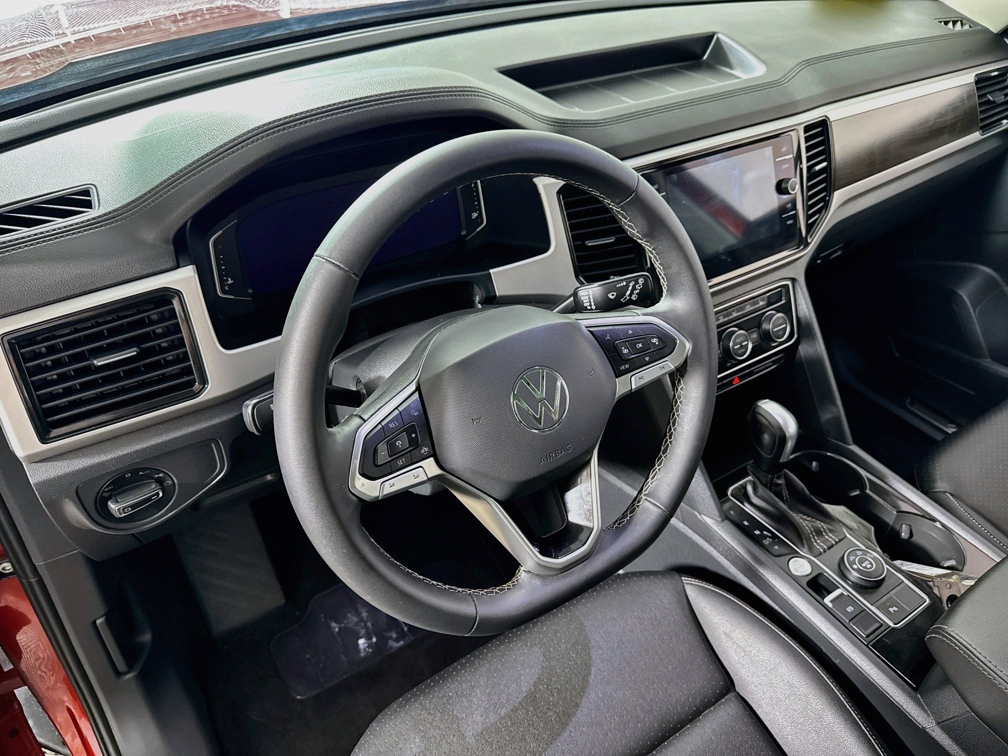 Used 2023 Volkswagen Atlas SE w/ Panoramic Sunroof Package AWD/4WD image 13