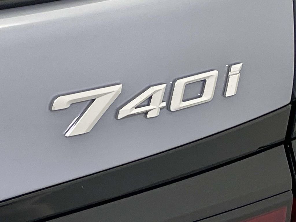 New 2026 BMW 740i xDrive AWD/4WD image 11